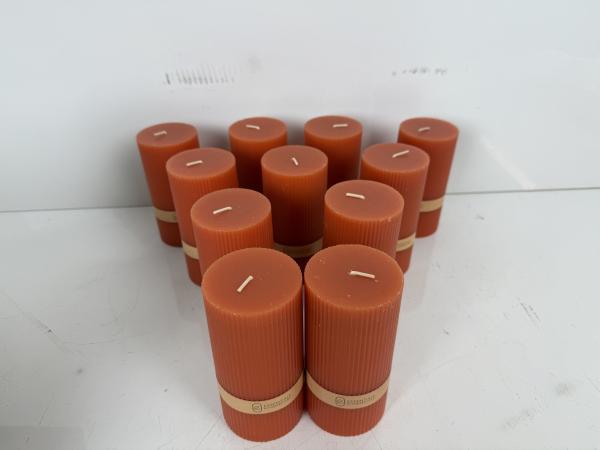 11x Essentials Kaars | Oranje 7x14 cm