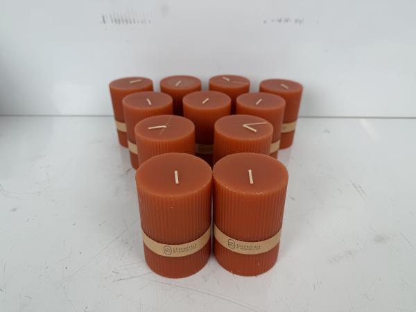 11x Essentials Kaars | Oranje 7x10 cm