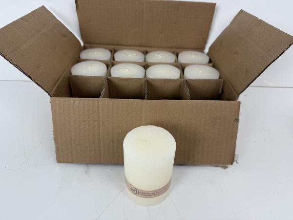 9x Essentials Kaars | Wit 6x8 cm