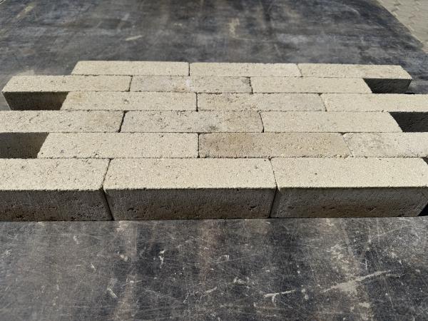 28 M2 Waalformaat Beton Blanco Ongetrommeld 20x5x6 Cm