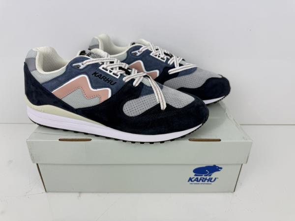 Karhu Synchron Classic (Maat 46)