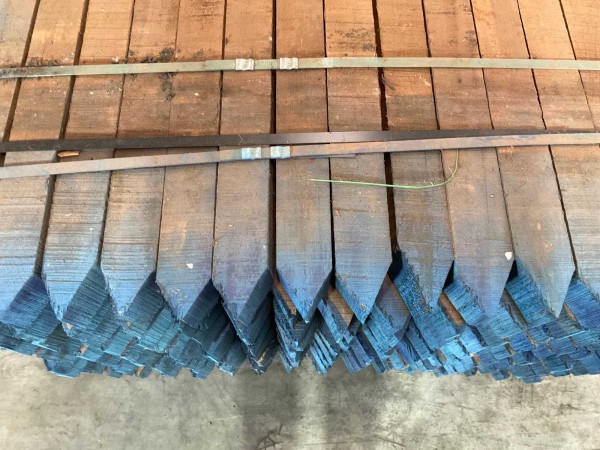 10x-azobé-hardhouten-tuinpaal-gepunt-275x7x7-cm