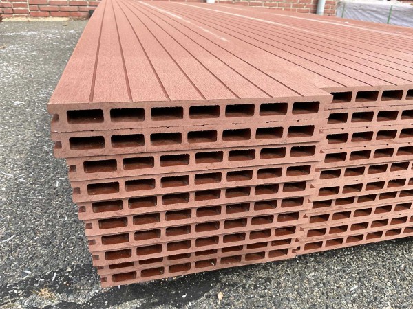 27-m²-composiet-vlonderplank-bruin-300x25x23-cm
