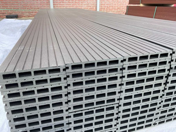 121-m²-composiet-vlonderplank-antraciet-420x145x23-cm