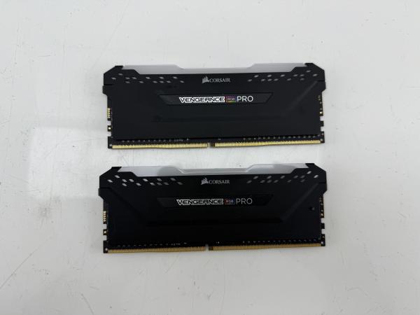2x Corsair Vengeance RGB Pro 32GB (2x16GB) DDR4 3200MHz