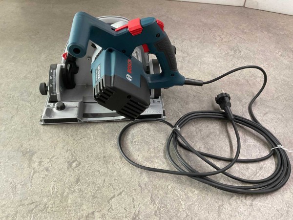 bosch-invalzaag-met-1400mm-geleiderail-gkt-55-gce