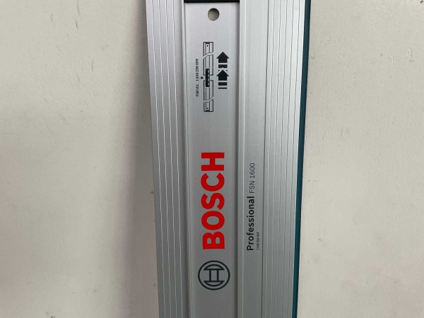 bosch-invalzaag-met-1400mm-geleiderail-gkt-55-gce