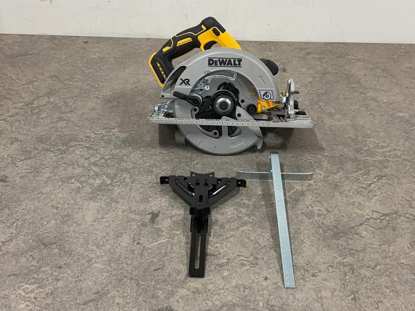 DeWalt accu cirkelzaag DCS572NT