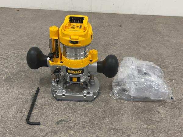 DeWalt boven- en kantenfrees D26204K-QS
