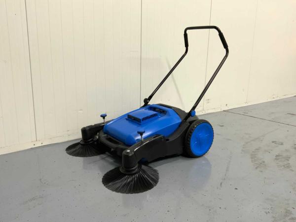 UMT- Sweeper Veegmachine