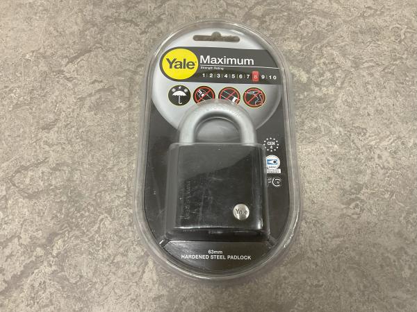2x Yale Hangslot met 3 sleutels 63mm extra gehard staal