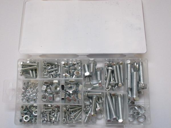 2x Assortiment Bouten en Moeren verzinkt 240-delig M4 t/m M10