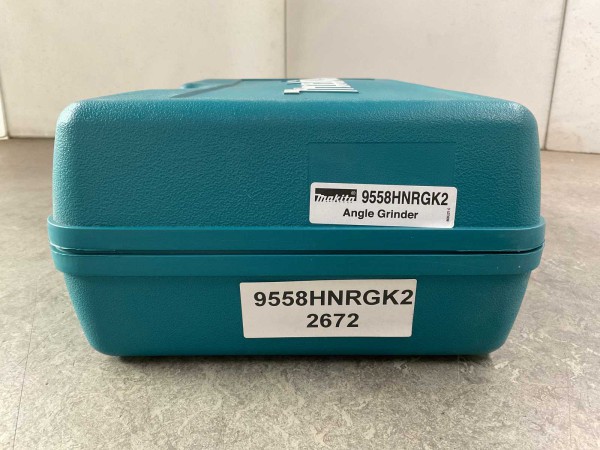 makita-9558hnrgk2-haakse-slijpmachine