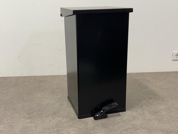 Carro-kick prullenbak 55L zwart