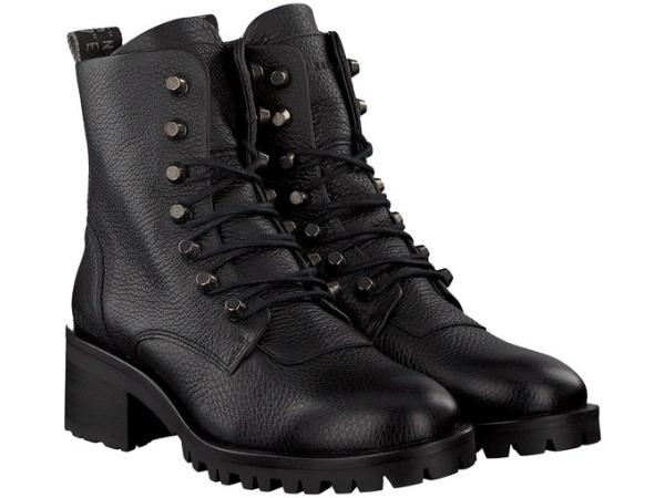 Sneaker & Slipper Veiling – Merkschoenen van o.a. Copenhagen en Philippe Model
