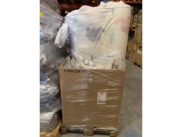 Pallet met nieuwe speelmatten – diverse afmetingen