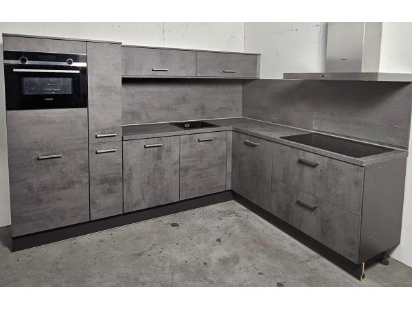 Luxe Showroomkeuken Betonlook inclusief SIEMENS Apparatuur