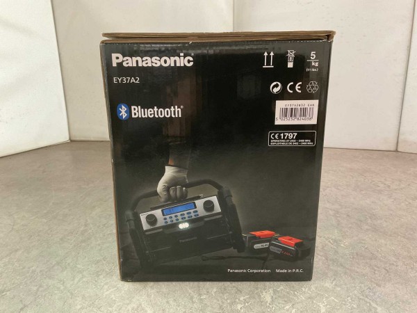 panasonic-bouwradio-netstroom-accu-ey37a2