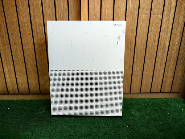 Microsoft Xbox One 500GB First Edition Spelcomputer