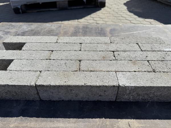 16,3 M2 Waalformaat Beton Grijs Getrommeld 20x5x6 Cm