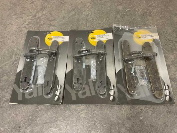 Yale deurklinkset op plaat 38mm set 3-delig Valerie BB110