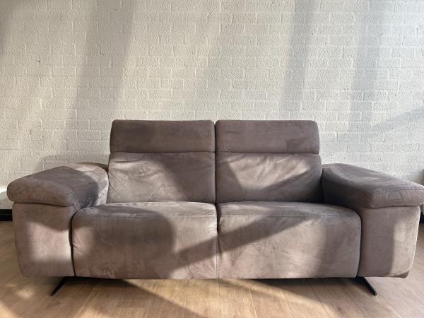 Mooie en comfortabele moderne 2,5-zits bank