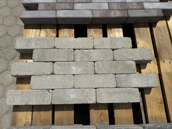 12 M2 Betonklinker Dikformaat Grijs Getrommeld 20x6,5x6,5 Cm