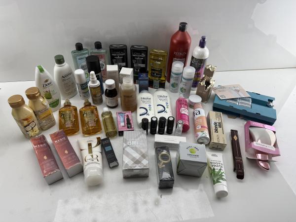 Groot pakket verzorgingsproducten & cosmetica