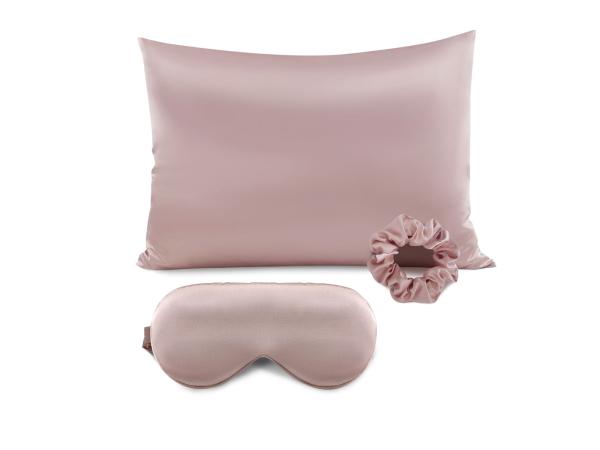 Satijnen kussensloop set roze - met scrunchie en slaapmasker
