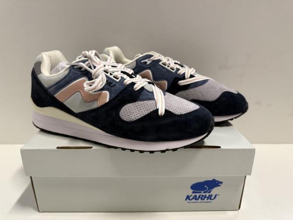 Karhu Synchron Classic (Maat 44)