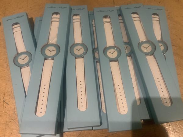 Partij horloge’s lederen pols band