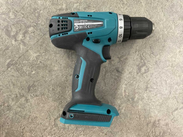 makita-dk1497a-combiset-voor-boren-en-schroeven