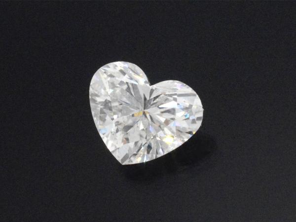 Hart vorm briljant van 1.00 carat (gecertificeerd)