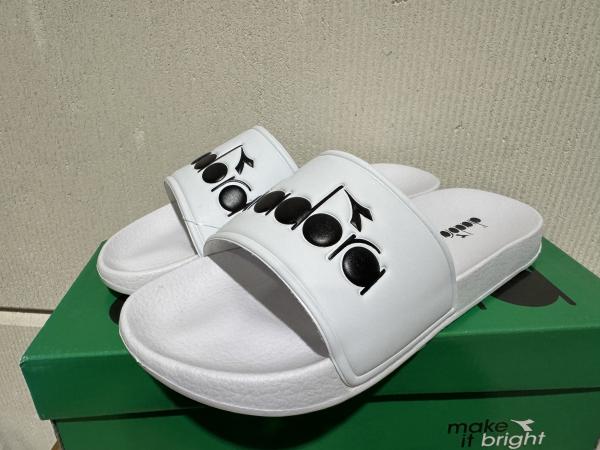 Diadora badslippers Maat 44 Wit