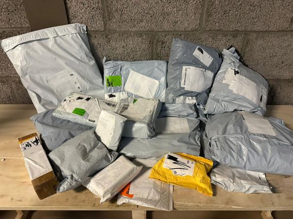 Mixpartij Ongeopende DHL Pakketten uit China #2