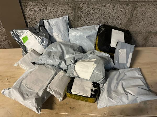 Mixpartij Ongeopende DHL Pakketten uit China #3