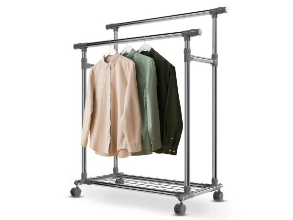 Metalen kledingrek op wielen