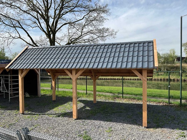 douglas-kapschuur-met-dakpanplaat-669x460x325-cm