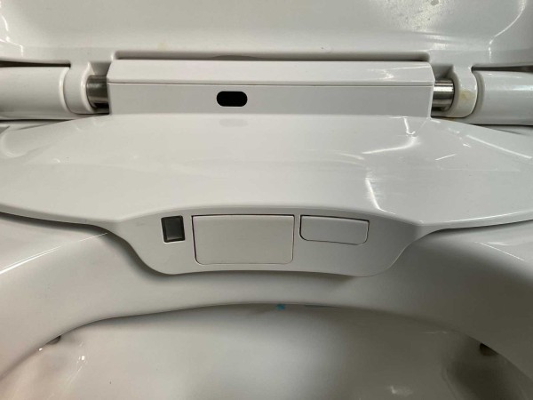 sub-brioso-rimless-high-tech-douche-toilet