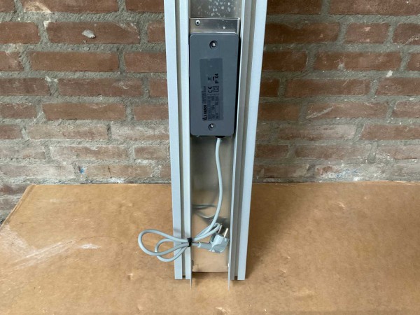 vasco-beams-mono-designradiator-180x15cm