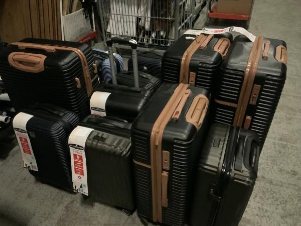 Partij koffers defect 