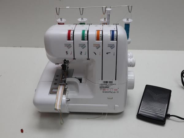 Veritas Overlock Elastica II Naaimachine