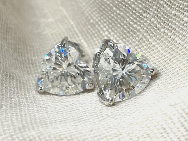 Solitair oorbellen hart vorm briljant Moissaniet 6.00 carat