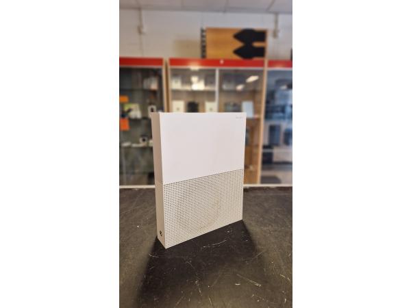 Microsoft Xbox One S 500GB Spelcomputer - In Nette Staat