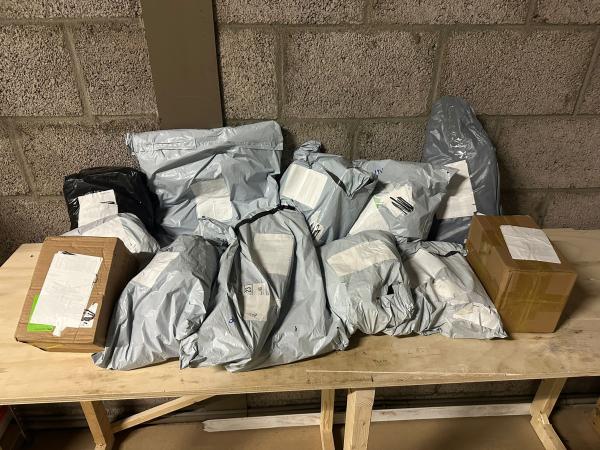 Mixpartij Ongeopende DHL Pakketten uit China #9