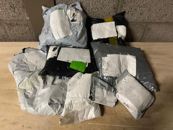 Mixpartij Ongeopende DHL Pakketten uit China #8