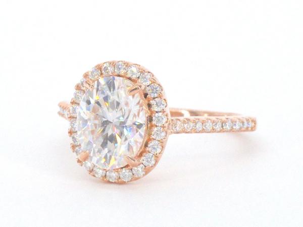 Entourage ring ovaal Moissaniet 2.00 carat Rose