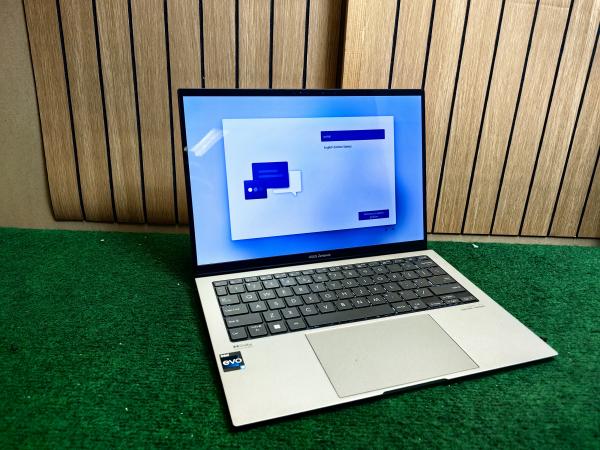 Asus Zenbook S13 Intel Core i7-1355U 16GB 512GB WIN11