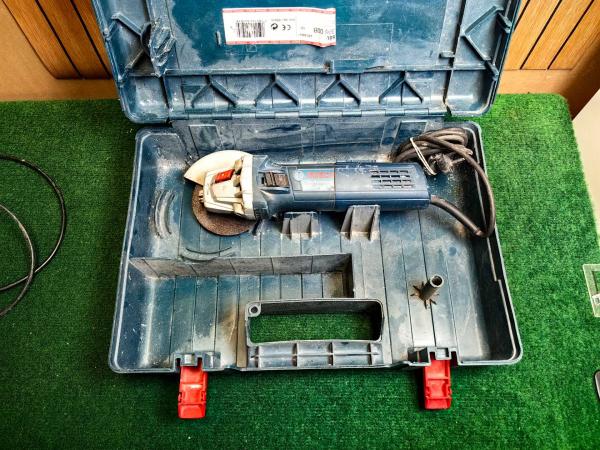 Bosch GWS880 Haakse Slijpmachine - In Nette Staat