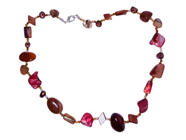 Roodbruine Schelp & Zoetwaterparel Collier